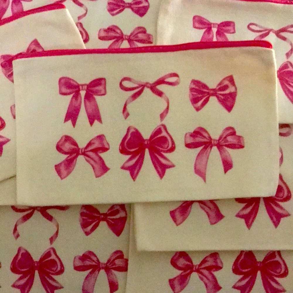 Makeup bag pink bows zip up NWOT